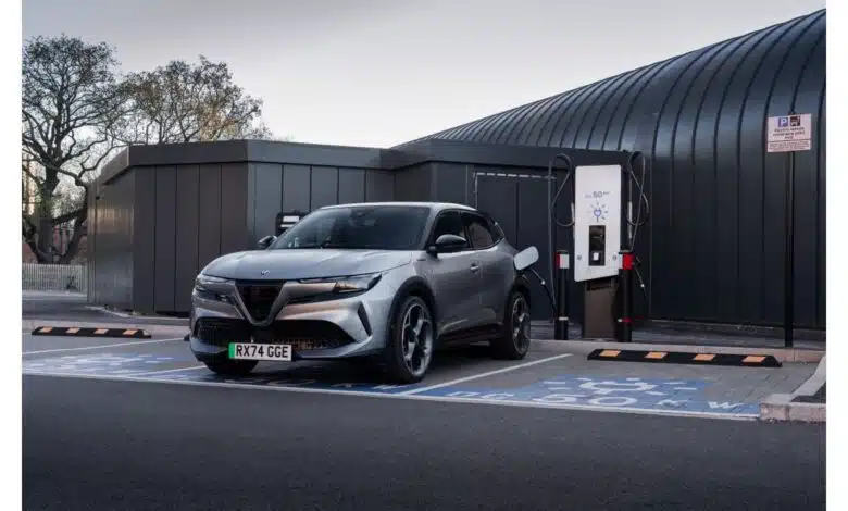 ALFA ROMEO EV GRANT MAKES ENTRY INTO ELECTRIFICATION MORE ACCESSIBLE WITH £1,500 SAVING ACROSS ENTIRE JUNIOR ELETTRICA RANGE