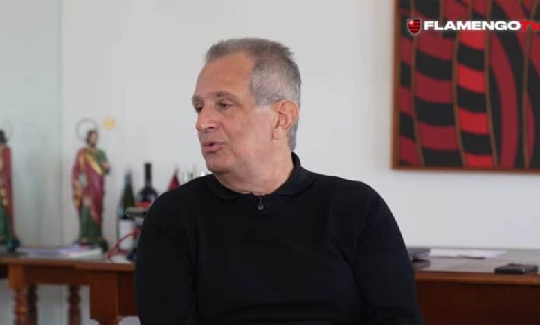 Bap explica desistência do Flamengo em contratar Mikey Johnston e diz que espera "janela mais agressiva"