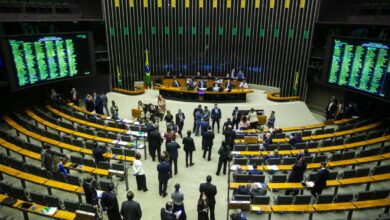 Câmara aprova urgência de projeto que cria benefícios para indústria química e pode custar R$ 5 bi ao ano