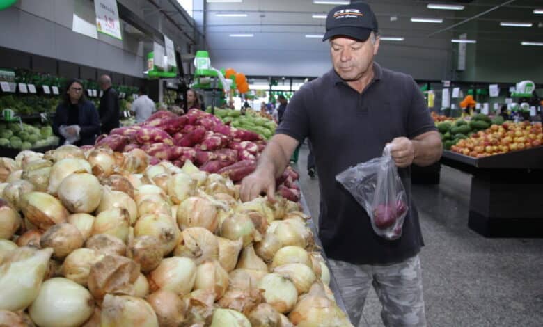 Cesta básica de julho registra queda de 4,54% em Navegantes