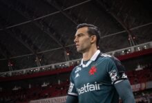 Chefe de arbitragem da CBF diz que juiz foi até o último recurso com Léo Jardim, do Vasco: “Não quis atendimento”