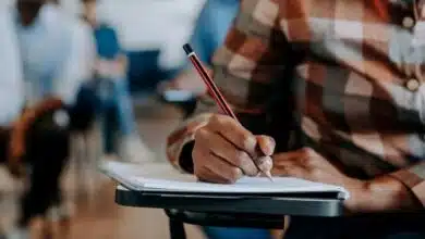 Concursos têm vagas em diversas áreas e em vários estados; salário chega a R$ 41,8 mil