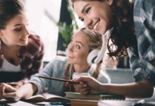 Estudantes de baixa renda comemoram novo depósito do Pé-de-Meia