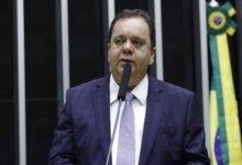 Felipe Neto se pronuncia após irmão desabafar por falta de ajuda financeira