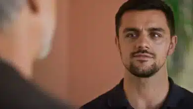 Felipe Simas é xingado em fila de aeroporto por papel em Dona de Mim: 'mal'