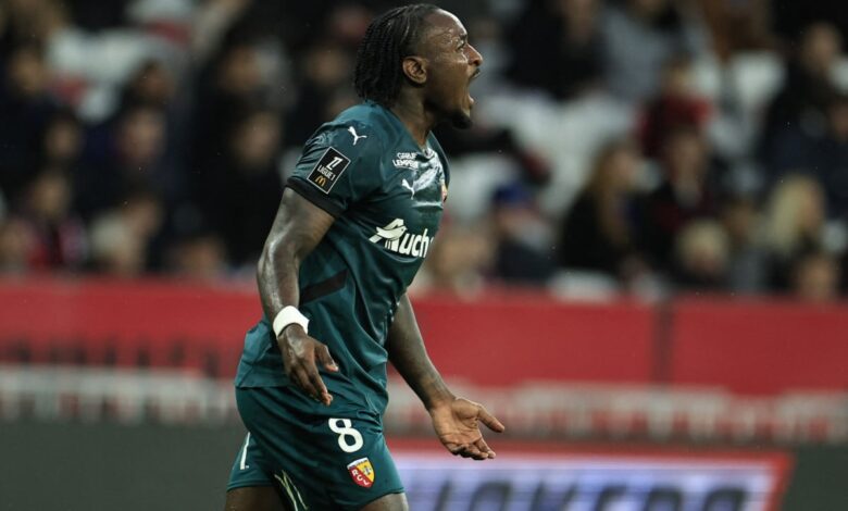 Flamengo está interessado em atacante angolano, diz jornalista