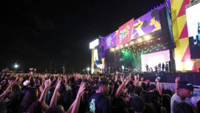 Famosos marcam presença em festival de samba e pagode no Rio de Janeiro