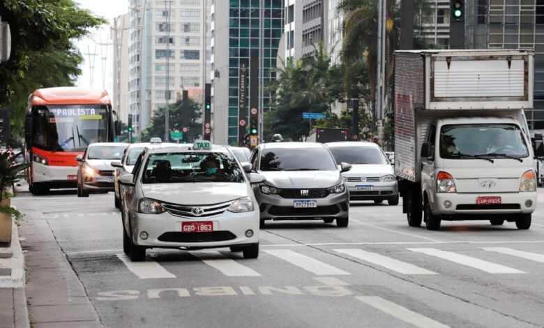 Governo estuda acabar com obrigatoriedade de aulas em autoescola para tirar CNH