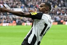 Isak estará em Celtic x Newcastle (Foto: Serena Taylor, Newcastle United)