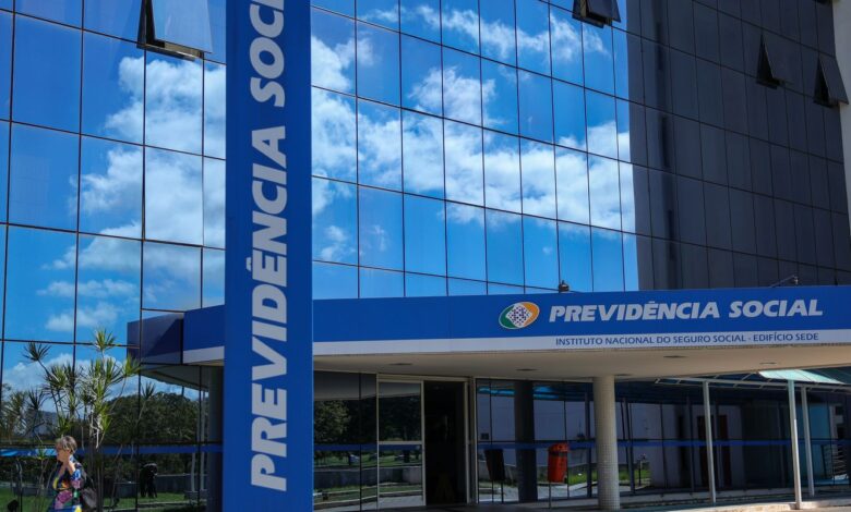 INSS notifica beneficiários sobre direito à restituição de descontos