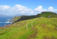 Governo da Irlanda paga até R$ 455 mil para quem quiser viver e reformar casa em ilha remota