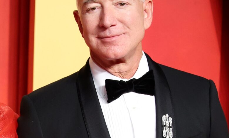 Jeff Bezos Shows Hair, No Longer Bald After Wedding
