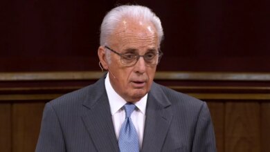 John MacArthur hospitalized as church prays for recovery