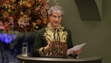 José Roberto de Castro Neves toma posse na ABL e defende pacto coletivo por leitura: 'Missão de todos nós'