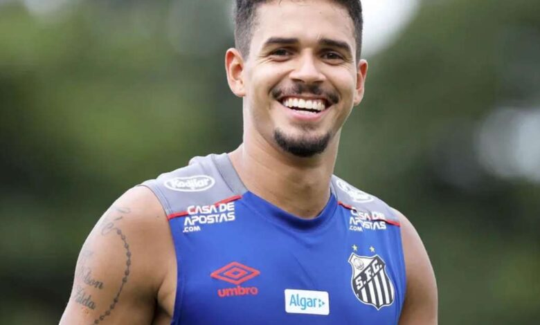 É oficial! Lucas Veríssimo assina com o seu novo time