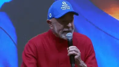 Lula defende reeleição, não os interesses do país