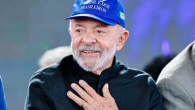 Vídeo: Lula chama Bolsonaro de coisa covarde por tarifaço - 11/07/2025 - Poder