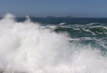 Marinha mantém alerta de ondas fortes no Rio até quinta-feira