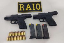 PMCE apreende duas pistolas durante abordagem no bairro Vicente Pinzón, em Fortaleza