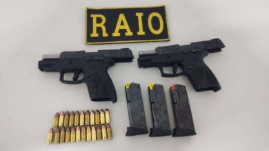 PMCE apreende duas pistolas durante abordagem no bairro Vicente Pinzón, em Fortaleza