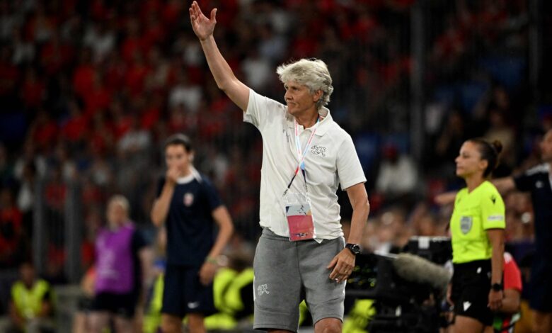 Da pior campanha do Brasil em Copas à classificação inédita da Suíça na Euro, Pia Sundhage tem missão difícil contra Espanha