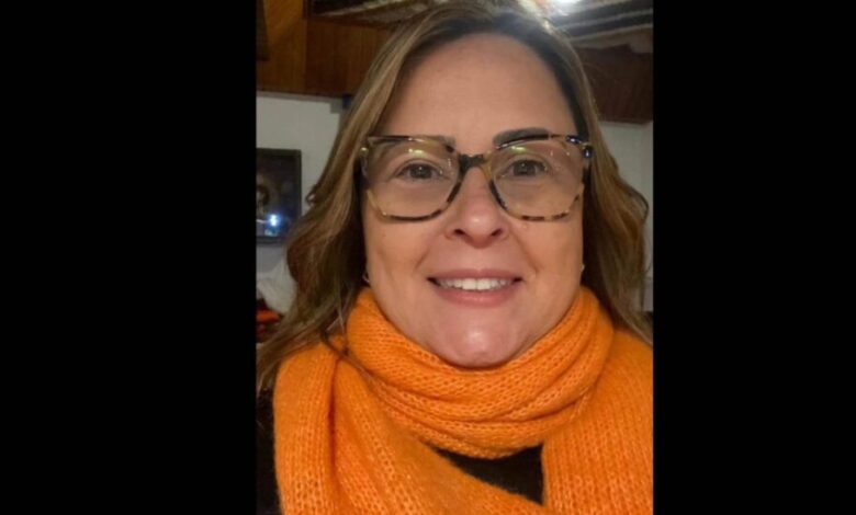 Familiares e amigos buscavam informações sobre a professora de história Soraya Tatiana Bonfim França desaparecida desde a última sexta-feira (18/7)