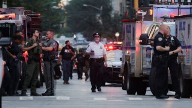 Live updates: 4 people, including NYPD officer, killed in Midtown Manhattan shooting, officials say