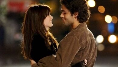 Anne Hathaway and Adrian Grenier in