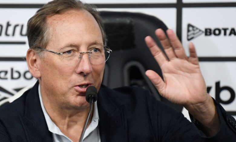 Em meio à crise com Lyon e Eagle, Botafogo divulga balanço com faturamento recorde e prejuízo de R$ 300 mi