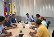 Prefeito David Almeida anuncia banca organizadora do concurso da Semed com mais de mil vagas
