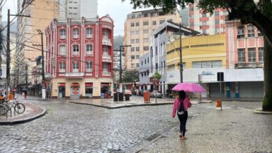 Inmet emite alerta de chuvas intensas para todas as cidades do ES