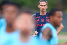 Filipe Luís precisará promover mudanças no time titular do Flamengo no domingo (5), na Arena Fonte Nova
