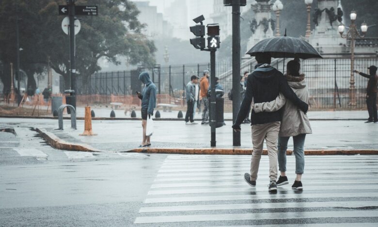Frente fria provoca chuva forte nos estados; veja previsão do tempo para quinta-feira