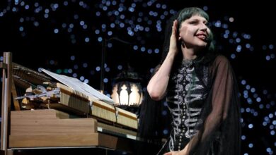 Lady Gaga durante uma apresentação na