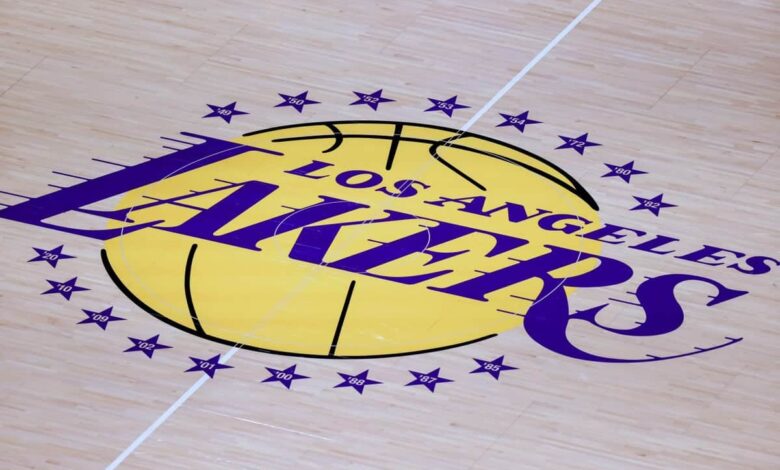 NBA seeks cell phones from multiple teams, including Lakers, in gambling investigation: Sources