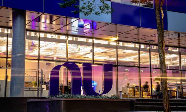 Nubank enfrenta revolta e demite 12 após discussão no Zoom sobre redução de trabalho remoto