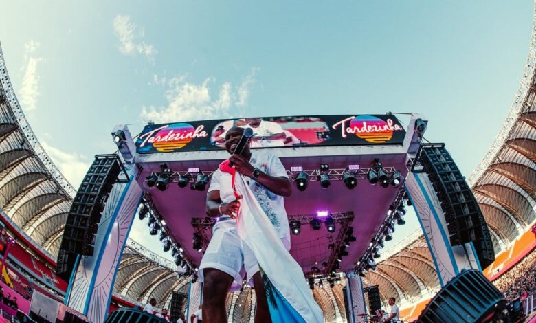 Thiaguinho apresenta sua Tardezinha em Porto Alegre: "Sempre subo no palco como se fosse a primeira vez"