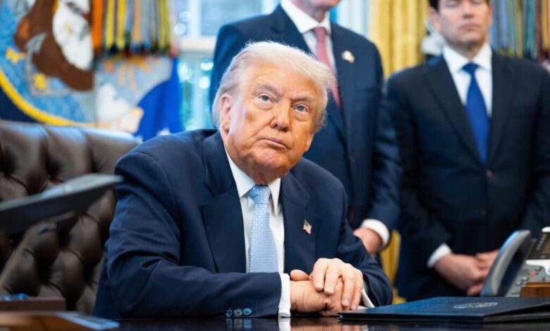 Trump anuncia que concederá indulto ao ex-presidente hondurenho preso nos EUA por tráfico de drogas