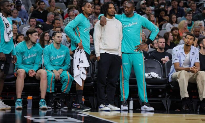 Castle returns to the Spurs as timeline clears up for Wembanyama