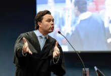 Após discussão, Dino manda Polícia Judicial retirar advogado de Filipe Martins da tribuna do STF – CartaCapital