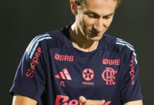 Filipe Luís faz mistério sobre escalação do Flamengo e espera dar minutos a Pedro contra o Pyramids