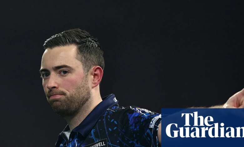 Humphries given almighty scare by Clemens magic at PDC World Championship