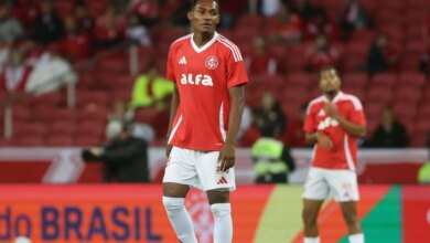 Inter tenta manter Raykkonen e avalia negociação com o Goiás