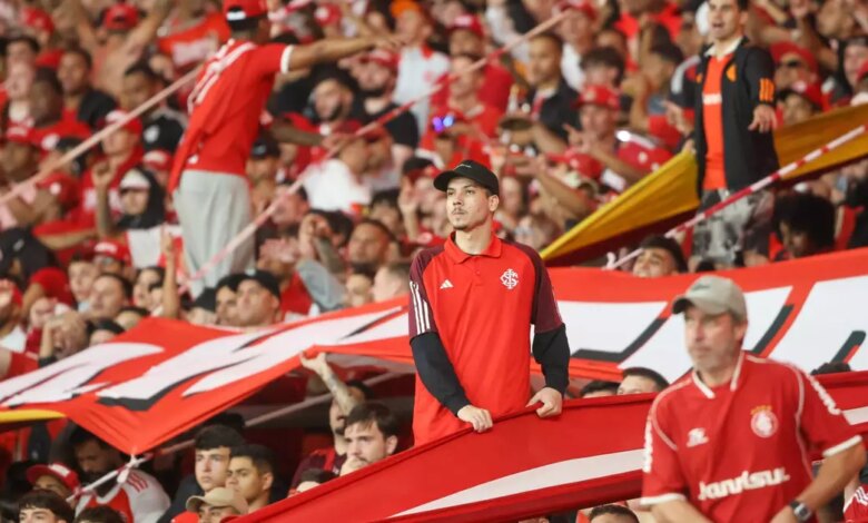 Internacional avança por jogador do Corinthians