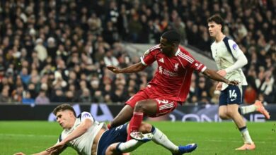 Mais caro da janela, Isak ficará afastado por 2 meses do Liverpool após cirurgia