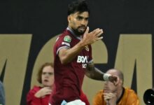 Lucas Paquetá celebra seu segundo gol pelo West Ham nesta temporada