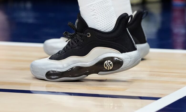 In 1st game since trading Trae Young, Hawks trounce Nuggets