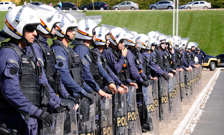 Lula rejeita unificar limite de idade em concursos para policiais e bombeiros — Senado Notícias