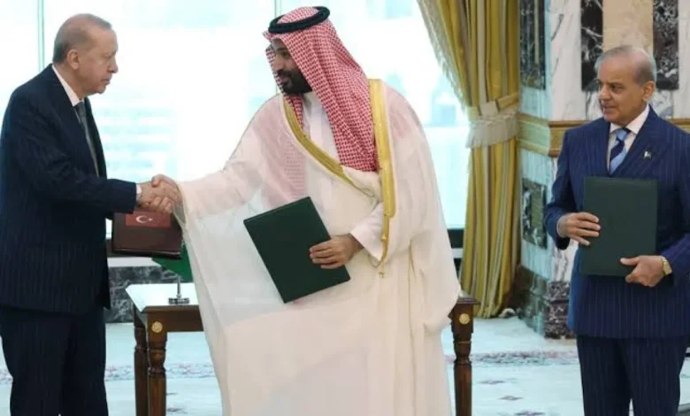 Arábia Saudita, Turquia e Paquistão fecham pacto militar