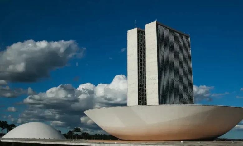 Estudo aponta Congresso fortalecido com menos transparência